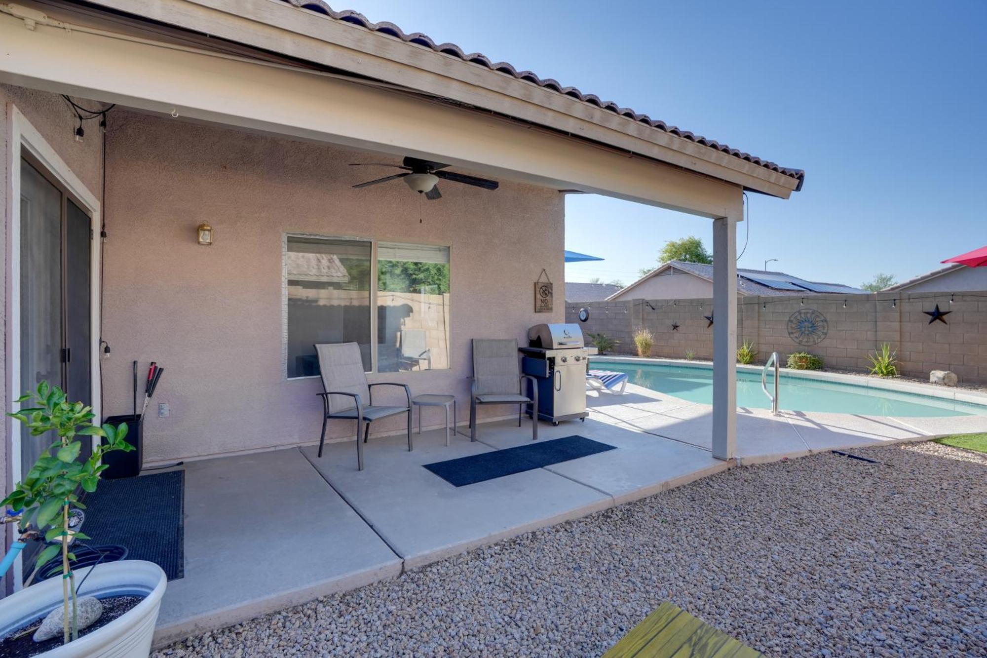 Vila Sunny Surprise Getaway With Private Yard And Pool Exteriér fotografie